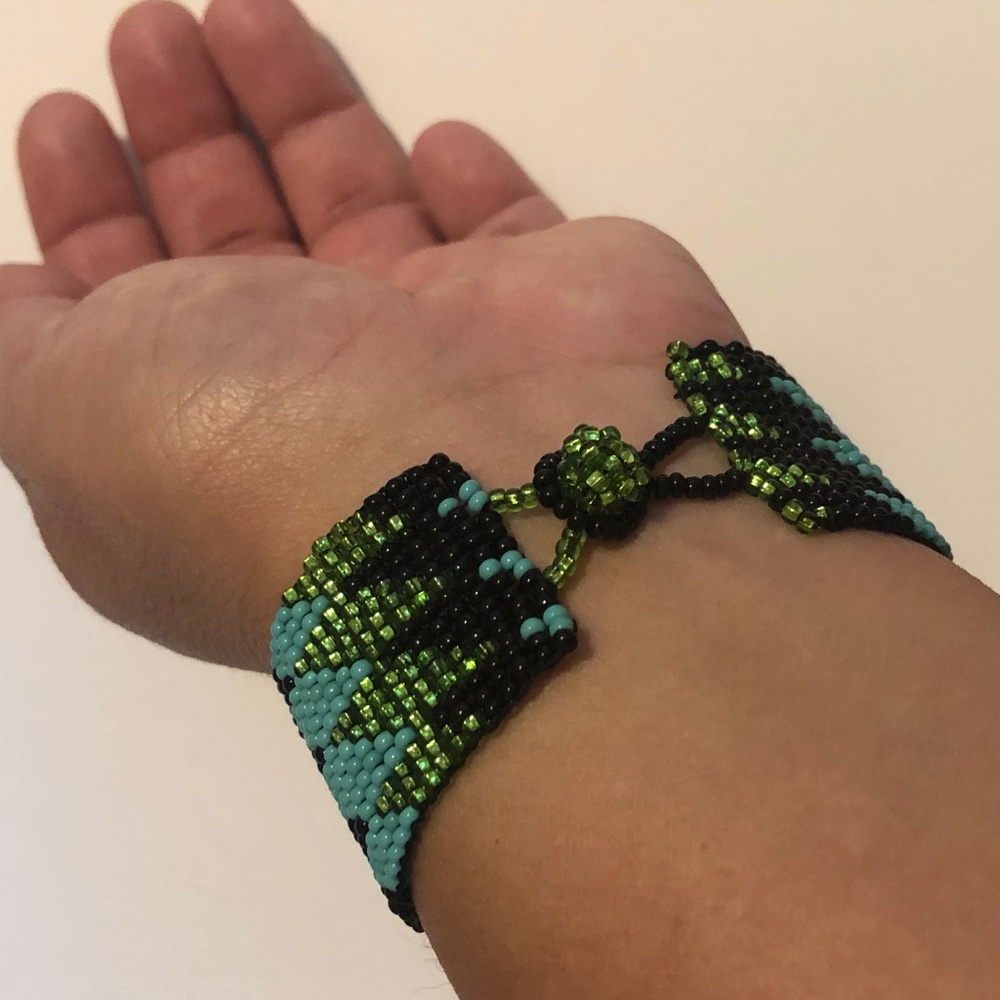 Bracelet: chaquira handmade | Peruvian | Beaded - Picture 5 of 9